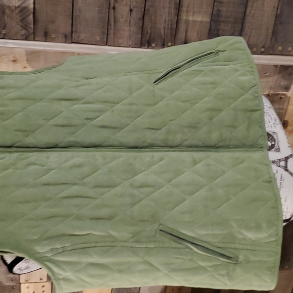 Relativity PM neon green zip up vest. - Picture 2 of 5